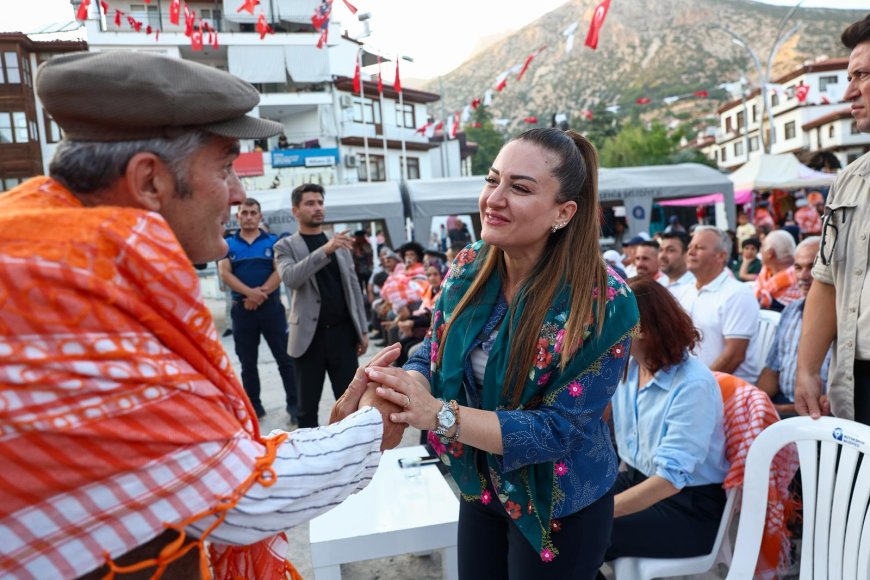 Elmalı’da 12. Temsili Yörük Göçü Coşkuyla Gerçekleştirildi