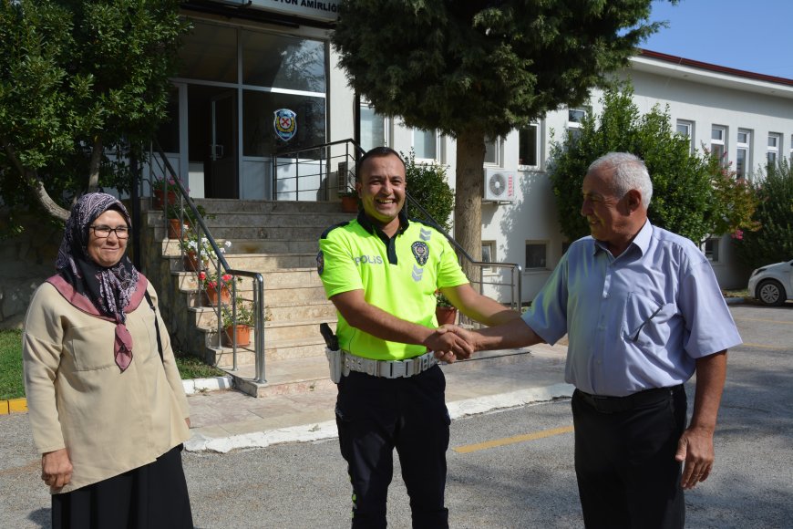 Polisi Görünce Eşini Yolda İndirdi: Trafik Polisinin “Bulaşık Cezası” Türkiye’yi Gülümsetti