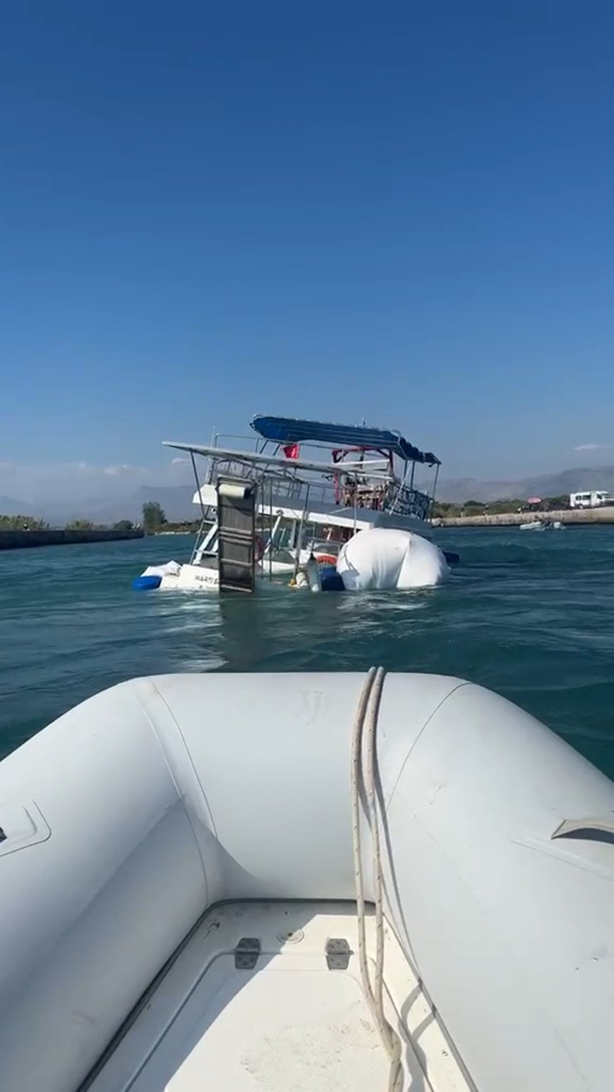 Manavgat Açıklarında Batma Tehlikesi Geçiren Tur Teknesi Tersaneye Çekildi