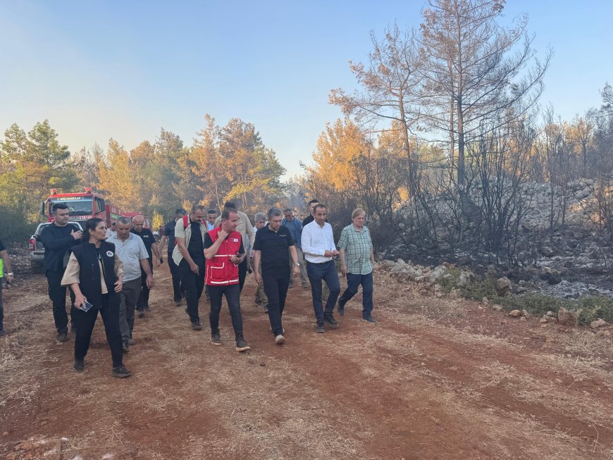 Antalya Valisi Şahin: Kepez Kızıllı'da Yangın Devam Ediyor, Acı Bir Kaybımız Var!