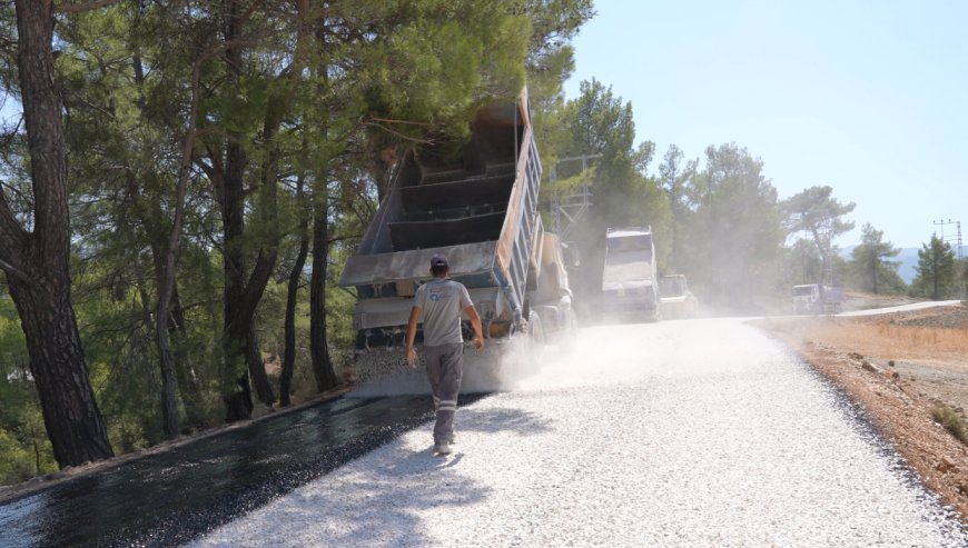 Kaş’ta 40 yıllık yol çilesi sona eriyor: 48,5 milyon liralık asfalt çalışması