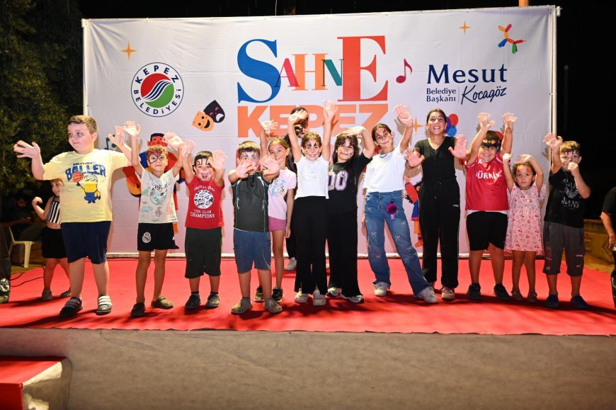 Varsak Demirel’de çocuklar Sahne Kepez’le eğlendi