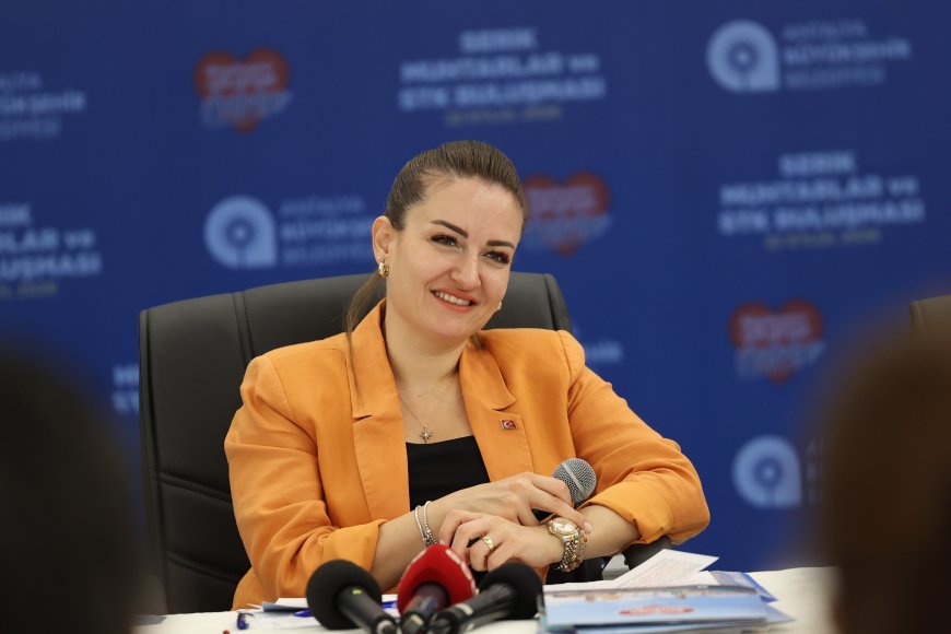 Başkan Vekili Büşra Özdemir Serik’te muhtarlarla buluştu