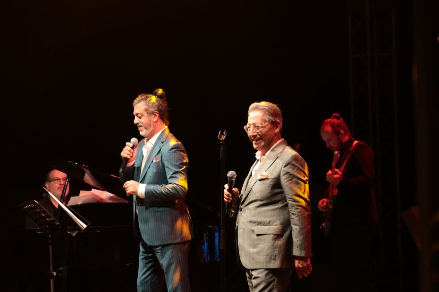 Phaselis Festivali’nde Sinatra, Jones ve Humperdinck rüzgarı: Konser 15 dakika uzadı