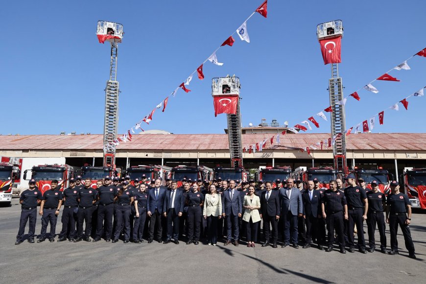 Antalya İtfaiyesi filosuna 24 yeni araç: Aksu yangınında plakasız ve tescilsiz sahaya sürüldü