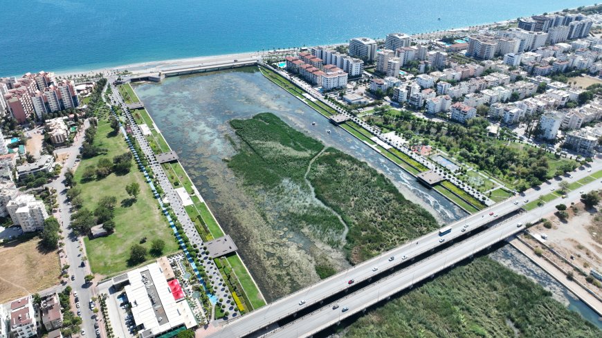 Boğaçayı’nda 320 ton sucul bitki ve 4 ton atık toplandı