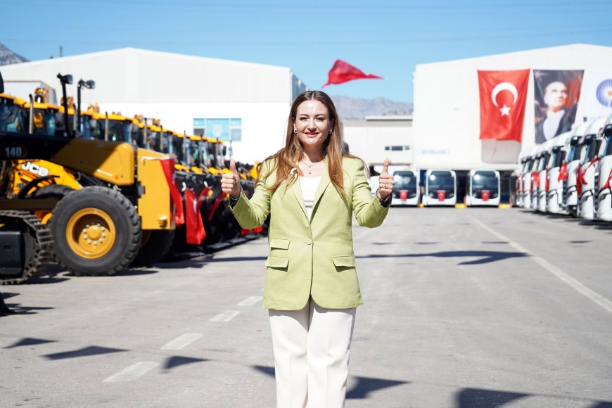 Antalya Büyükşehir Belediyesi filosuna 89 yeni araç daha katıldı