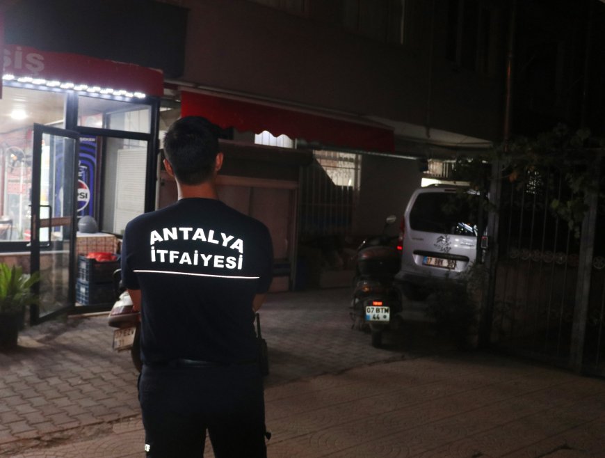 Antalya’da restoran bacasından çıkan duman paniğe neden oldu