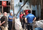 Antalya'nın tarihi Balbey Mahallesi'ne zabıta operasyonu! 7 noktadan 15 kamyon atık çıkarıldı