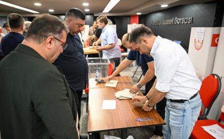 Antalya Ticaret Borsası’nda seçim heyecanı: 2026-2030 döneminin meslek komitesi ve meclis üyeleri belirlendi