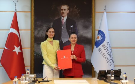 Korkuteli’ne 11 bin ton sıcak asfalt ve Çevre Dostu Çiftçi Kart desteği