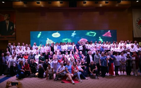 Kepez’de kuşaklar ve kültürler aynı sahnede buluştu: Festival renkli finalle sona erdi