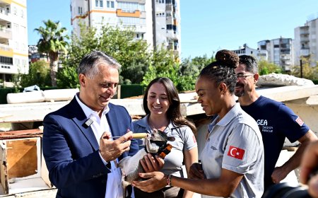 Antalya’da enkaz altındaki canlara “Kahraman Fareler” ulaşacak