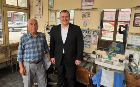 Korkuteli Kaymakamı Yılmazer Arasta Çarşısı’nda esnafın taleplerini dinledi
