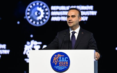 Antalya’da uzay diplomasisi: Bakan Kacır 5 ülkenin bakanıyla görüştü