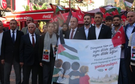 Antalya’da binlerce öğrenci Filistin için yürüdü