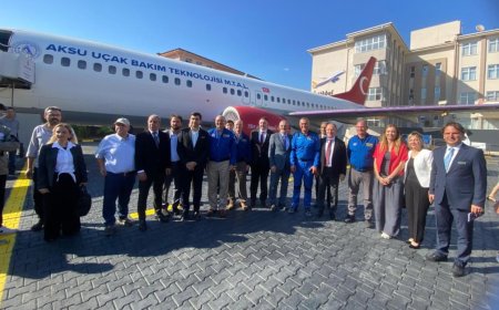 Antalya’da astronotlardan uçak okuluna ziyaret: Öğrencilerle uzay ve havacılığı konuştular