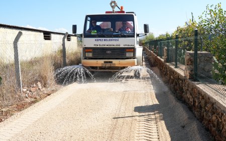 Kepez’de OSB bağlantısını güçlendiren yol hamlesi: 3 bin 150 metrelik asfalt çalışması başladı