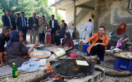 Antalya’da sosyal medyadan gelen talep karşılık buldu: Karaözlü kadınlara hamur yoğurma makinesi