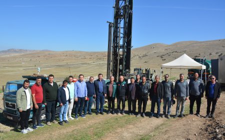 Antalya Korkuteli’nde yıllardır beklenen su 94 metreden çıktı: Beğiş Mahallesi’nde büyük sevinç