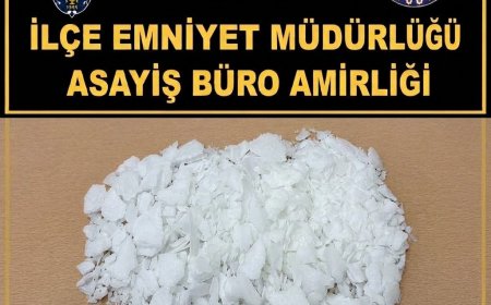 Antalya Serik’te motosikletin sepetinden 900 gram metamfetamin çıktı: 2 şüpheli tutuklandı