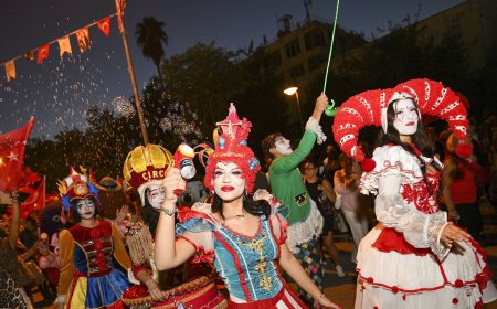 Antalya Kaleiçi’nde festival coşkusu: 15 ülkeden 20 şehir tarihi sokaklarda buluştu