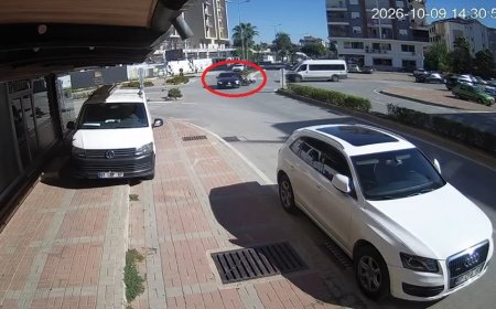 Manavgat’ta kazayı yara almadan atlattı, lüks otomobili bağlandı: O anlar kamerada