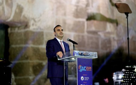 Antalya'da tarihi uzay kongresi sona erdi: IAC 2026 bayrağı Polonya'ya devredildi