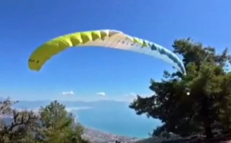 Antalya Finike'de bir ilk: 1100 metreden yamaç paraşütüyle havalandı