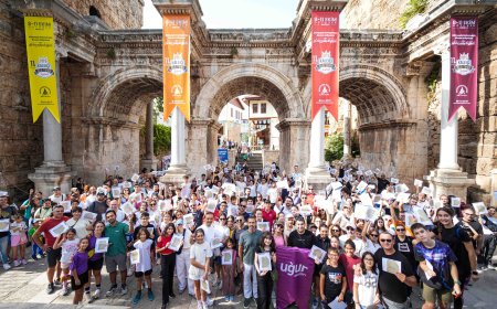 Antalya Kaleiçi'nde 815 kişilik oryantiring heyecanı: 2028'de hedef 15 bin katılımcı