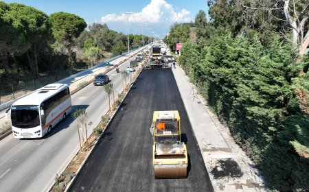Antalya'da COP31 için 4 kilometrelik yol yenileniyor! Kundu'da asfalt mesaisi başladı