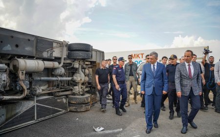 Antalya'da devrilen midibüs kazasında yeni gelişme! Vali Şahin yaralının durumunu açıkladı