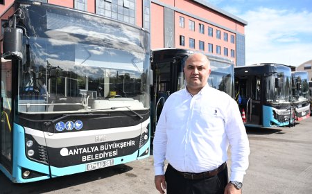 Antalya'da yağmur suyu otobüsün içine aktı! Özel halk otobüsüne müdahale, işletmeciye ceza