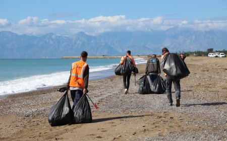 Antalya'nın caretta caretta yuvalama alanında temizlik seferberliği! Aksu Belediyesi'nden çevre çağrısı