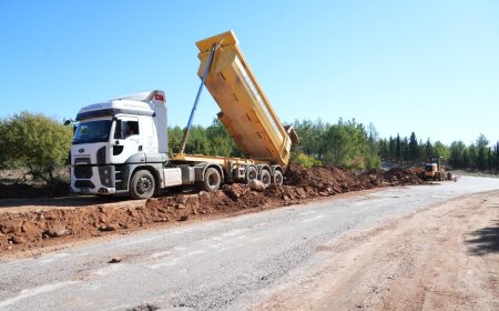 Kepez'de tehlikeli virajlara müdahale! Aktoprak'ta 200 metrelik yol yenileniyor