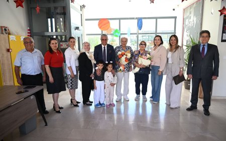 Kemer'de hayırsever Akman çiftinden eğitime destek: Başkan Topaloğlu'ndan teşekkür
