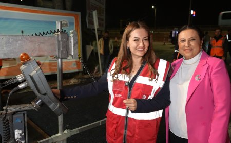 Antalya'da 5 noktada eş zamanlı asfalt çalışması: Lara Caddesi için 4 günlük hedef