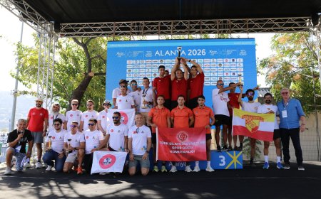 35. Uluslararası Alanya Triatlonu tamamlandı: Kızılkule’den başlayan zorlu mücadele