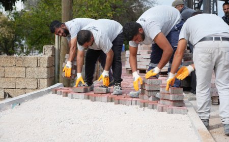 Kepez Duacı’da yol ve kaldırım çalışması: Şehir Hastanesi güzergâhı yenileniyor