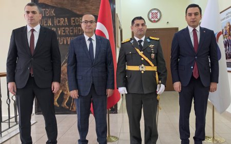 Gazipaşa’da Cumhuriyet Bayramı sağanak nedeniyle spor salonunda kutlandı