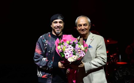 Kepez’de binlerce kişi Cumhuriyet’i maNga konseriyle kutladı
