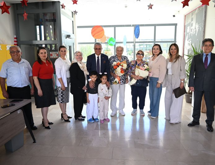Kemer'de hayırsever Akman çiftinden eğitime destek: Başkan Topaloğlu'ndan teşekkür