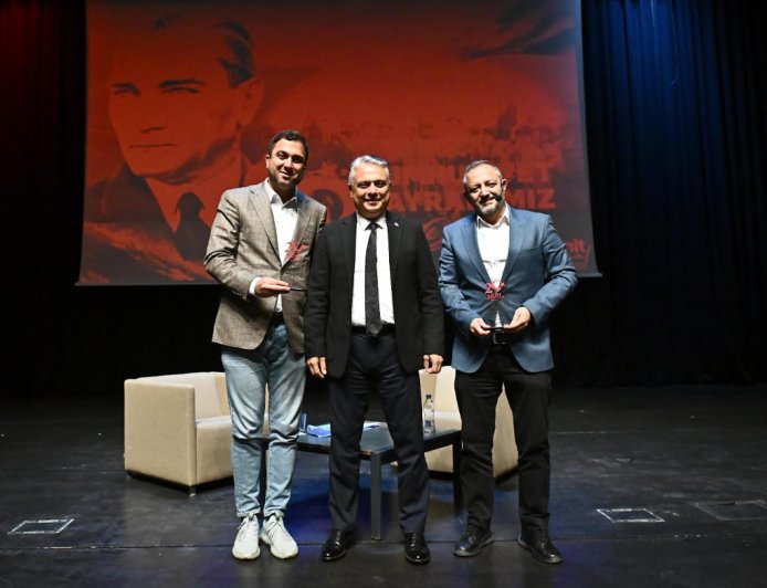 Ümit Uysal’dan Cumhuriyet ve Kuvayımilliye ruhuyla birlik çağrısı