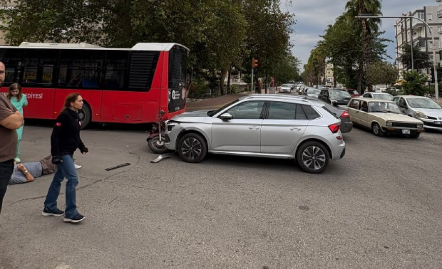 Muratpaşa'da Otomobil ile Motosiklet Çarpıştı: 1 Yaralı