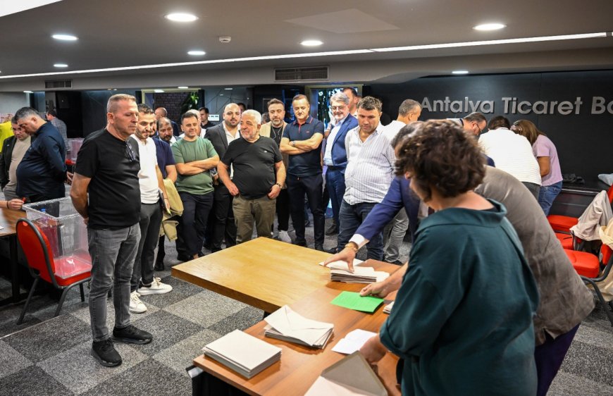 Antalya Ticaret Borsası’nda seçim heyecanı: 2026-2030 döneminin meslek komitesi ve meclis üyeleri belirlendi