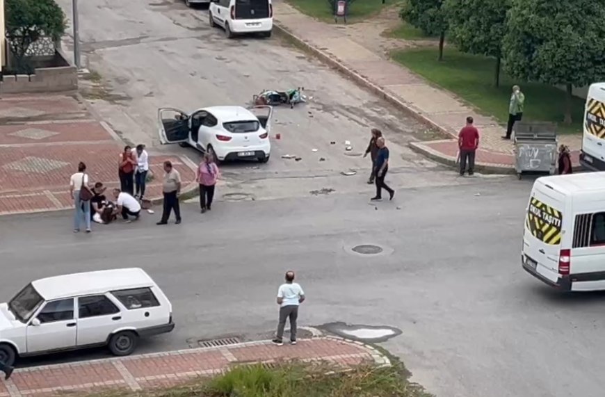 Manavgat’ta kavşakta motosiklet ile otomobil çarpıştı: Sürücü gözyaşlarına boğuldu