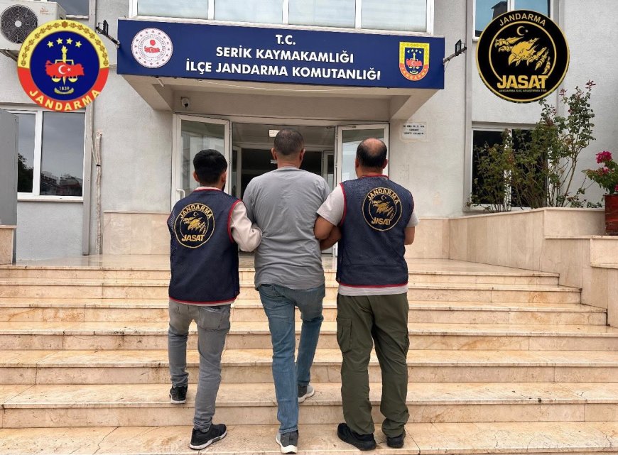 Antalya’da 18 ve 20 yıl kesinleşmiş hapis cezası bulunan 2 firari yakalandı