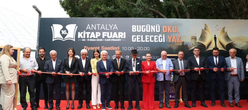 16. Antalya Kitap Fuarı kapılarını açtı: Kitapseverler Cam Piramit’te buluşuyor