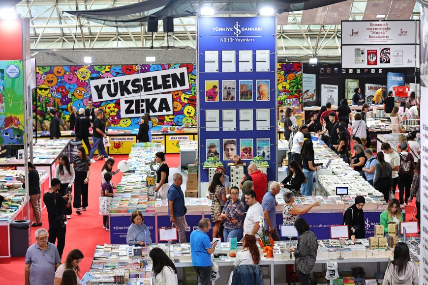 16. Antalya Kitap Fuarı kapılarını açtı: Kitapseverler Cam Piramit’te buluşuyor