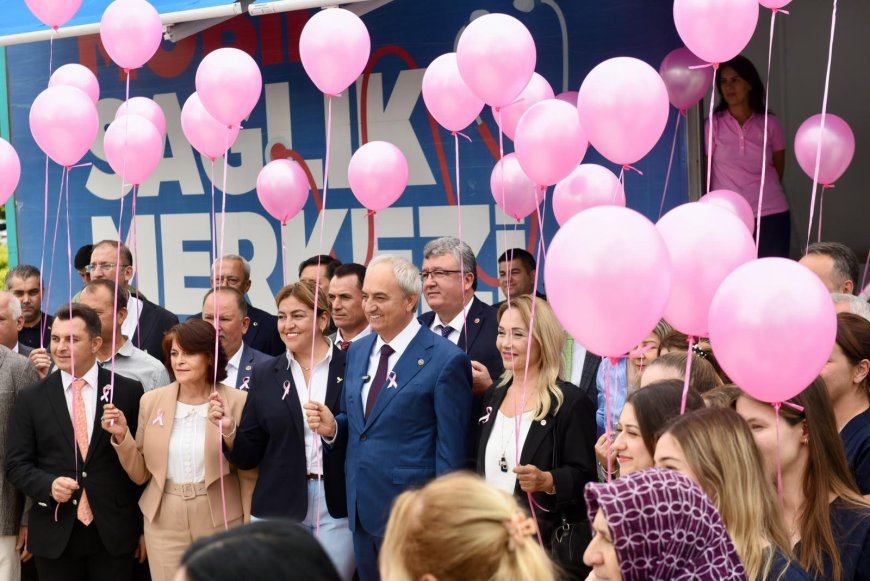 Başkan Kocagöz’den meme kanseri farkındalığına pembe balonlu destek